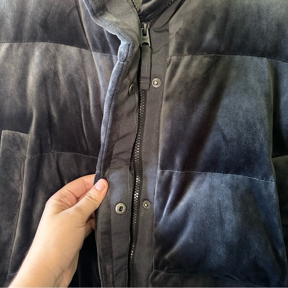 Abercrombie and Fitch Black Velour Crop Puffer - Picture 5 of 5